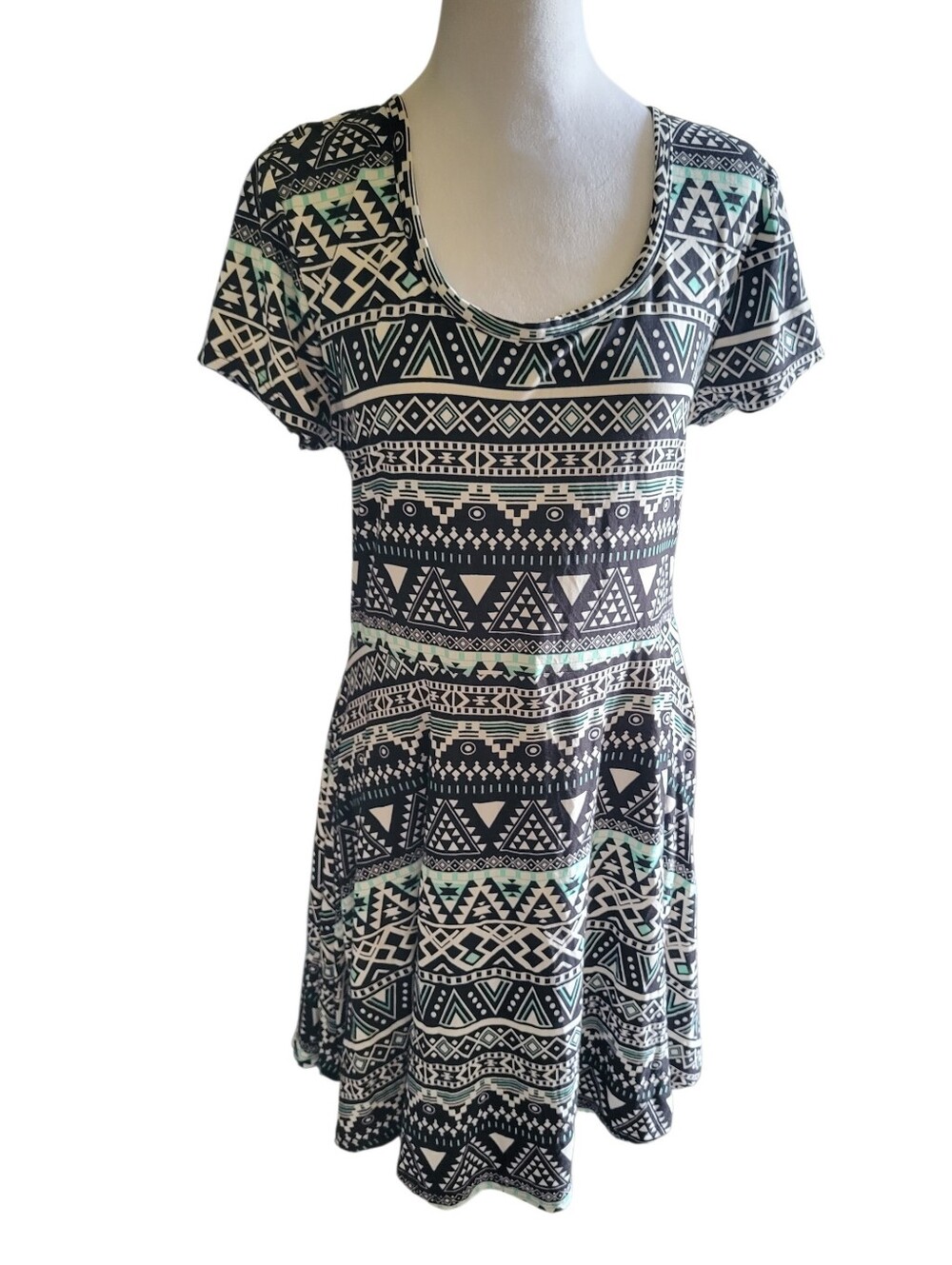 No Boundaries Open Back Skater Dress sz XL